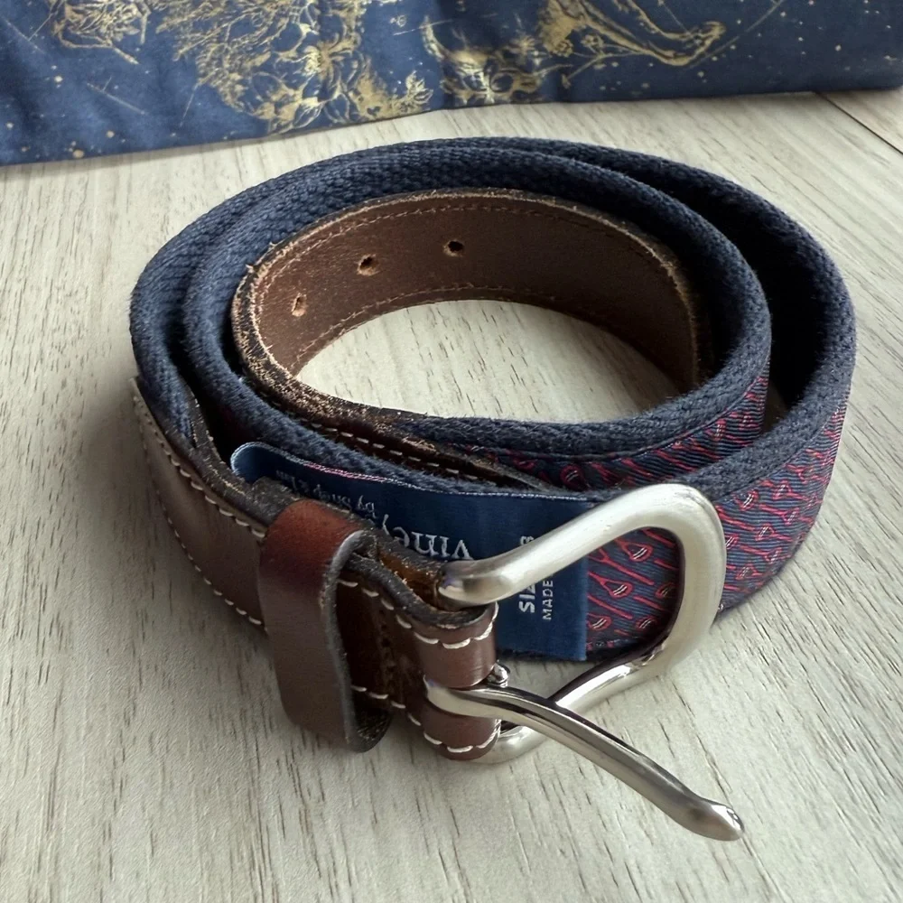 Vineyard Vines stylish unisex